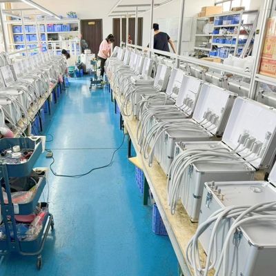 Walizka dentystyczna z odciągaczem Mobilny oddział dentystyczny z wbudowanym sprężarzem powietrza Przenośny oddział dentystyczny do użytku przez studentów