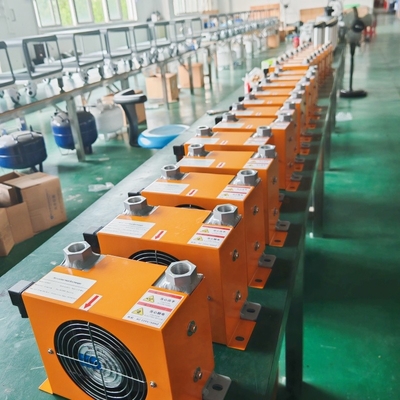 220V 60L Sprężarka powietrza stomatologicznego z suszarką powietrza Bez oleju Cichy sprężarka powietrza medyczna dla 4 jednostek stomatologicznych