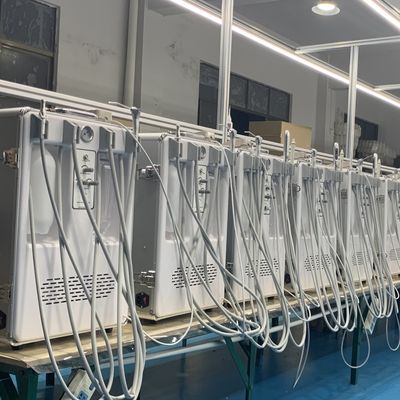 Przenośny unit stomatologiczny w walizce, przenośny, ręczny unit stomatologiczny z wbudowanym kompresorem, lampą do utwardzania i skalerem